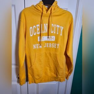 Independent pullover hoodie